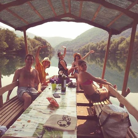 Apartment Terra & Boat Trip Bihac Bagian luar foto